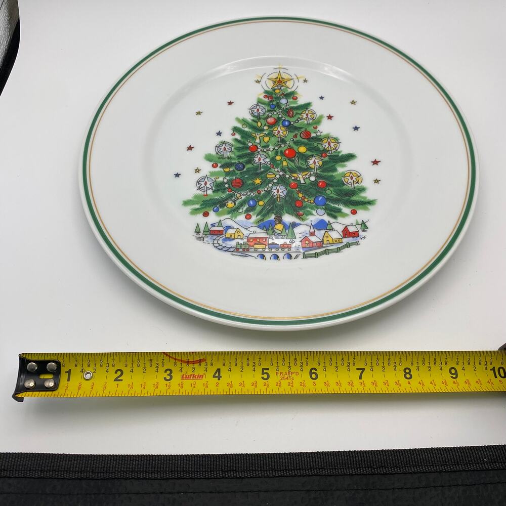 Vintage Salem Christmas Eve Christmas Tree 10" Dinner Plate Holiday